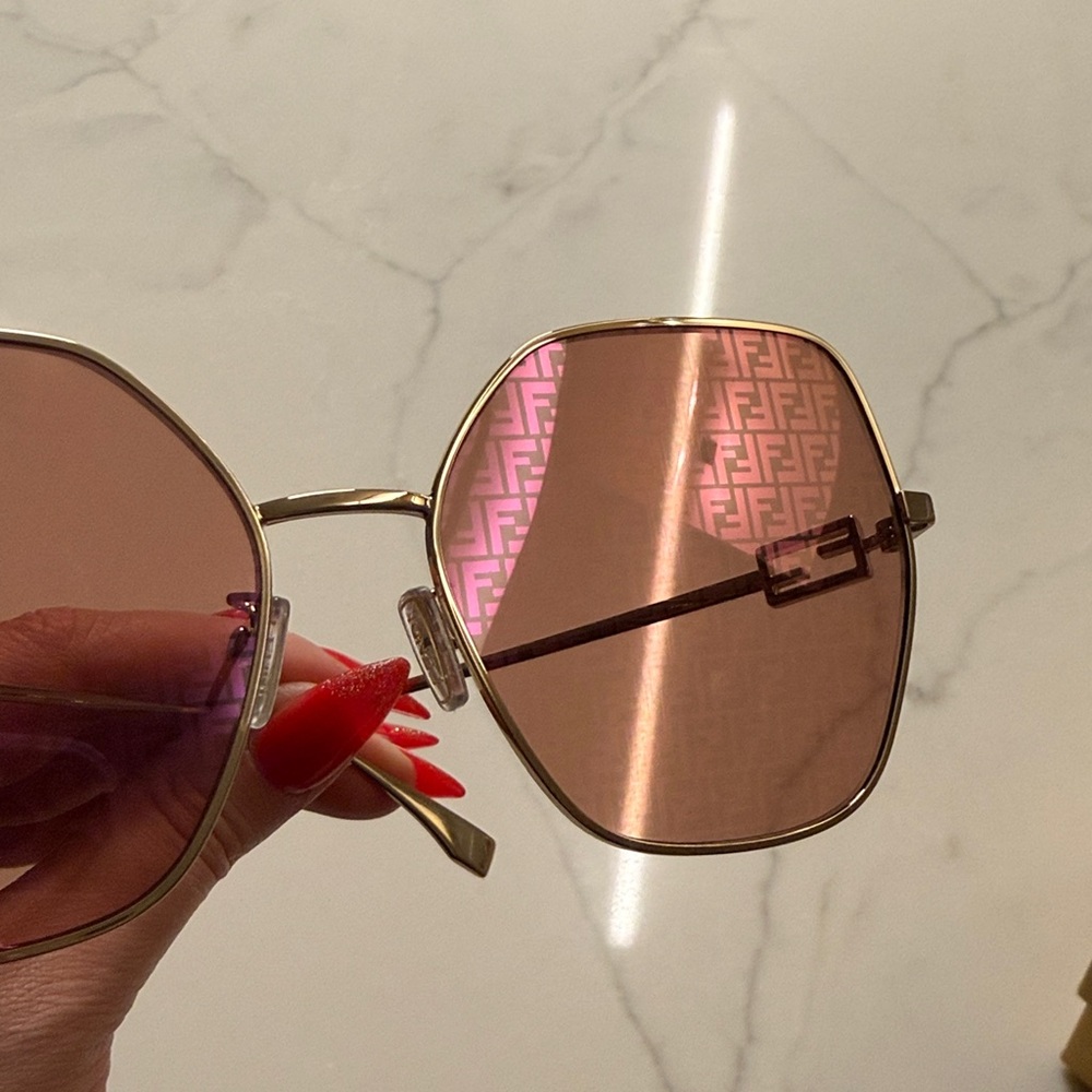 Fendi Sunglasses with Monogram Lenses - Picture 5 of 7